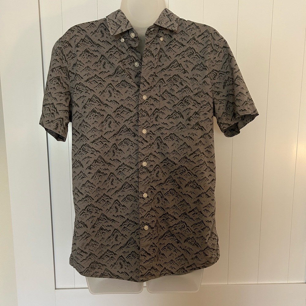 Men’s Pattern Button Up - Picture 6 of 6